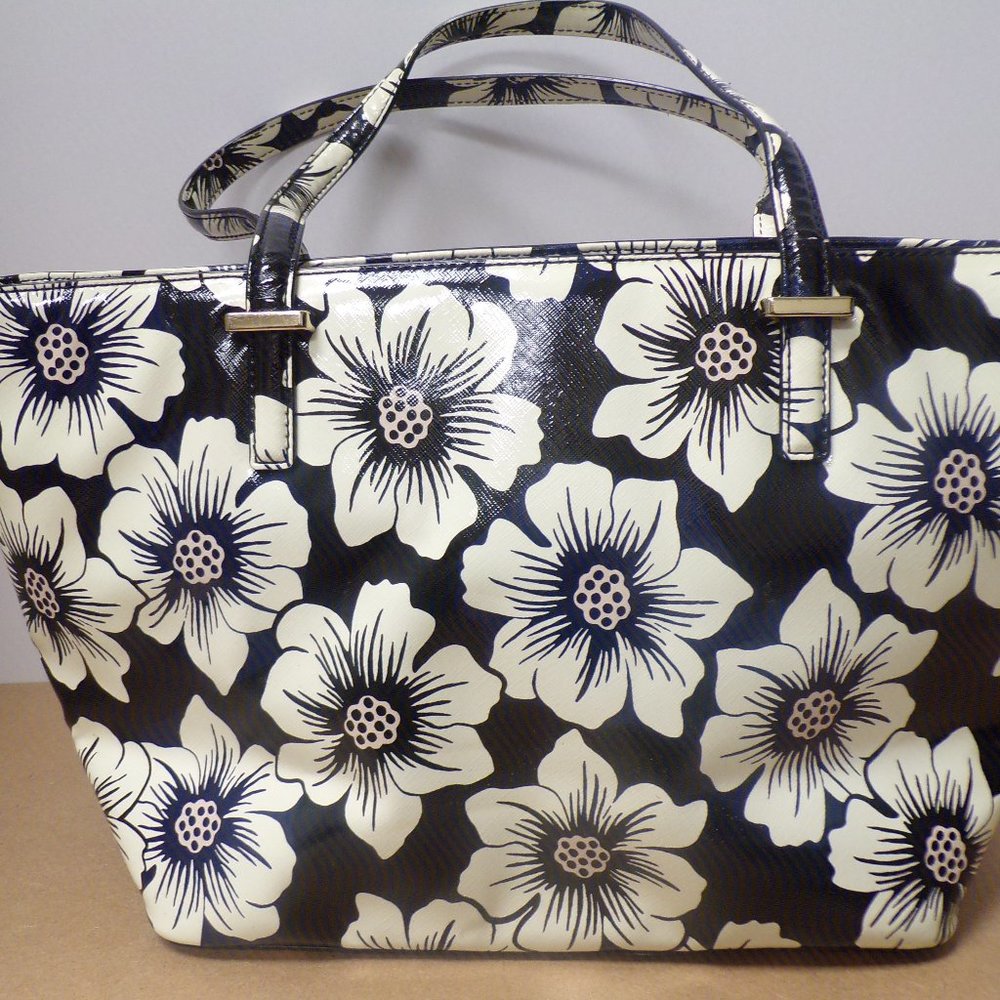 HANDBAG